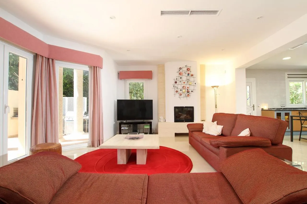 Villa Merlin Pollença 0*,